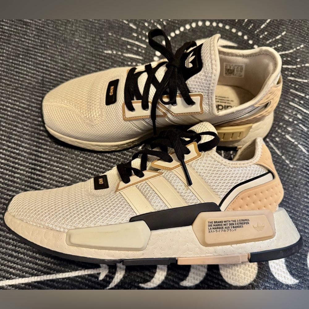 Adidas NMD RI Sneakers